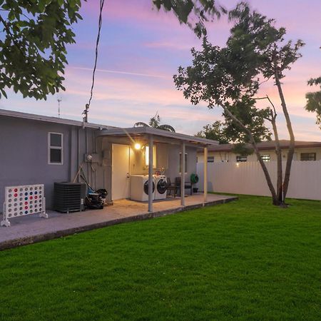 Spacious And Luxurious Home Centrally Located Between Miami And Ft. Lauderdale Miramar Eksteriør billede